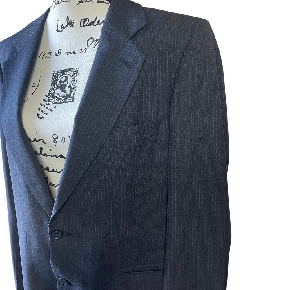 Woodmere 100%‎ Pure Wool Gray Pin Striped Two Button Closure Men's Size 40R